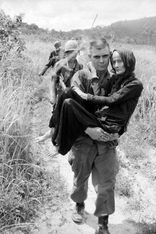 http://1.bp.blogspot.com/-1a0BQ8Nn5ho/UDHdXWDwfLI/AAAAAAAAAvg/0Sq9hb6DqSI/s1600/Us+Soldier+Carrying+Elderly+Vietnamese.jpg http://1.bp.blogspot.com/-1a0BQ8Nn5ho/UDHdXWDwfLI/AAAAAAAAAvg/0Sq9hb6DqSI/s1600/Us+Soldier+Carrying+Elderly+Vietnamese.jpg