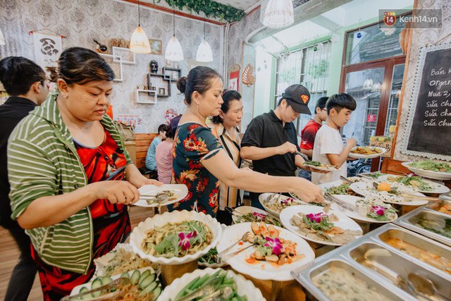 Quán chay từ thiện độc nhất vô nhị ở Sài Gòn: Ăn tuỳ bụng trả tiền… tuỳ tâm - Ảnh 16.