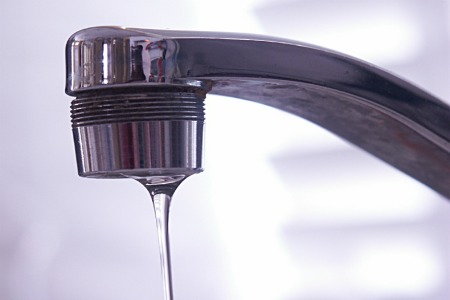 Kitchen-Faucet-Repair-Fix-Low-Water-Pressure-1606.jpg (450×300)