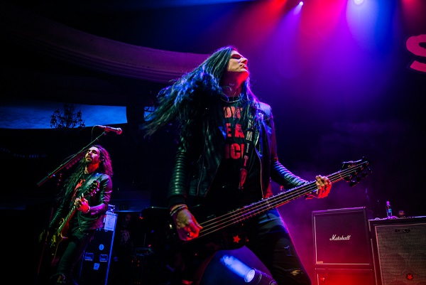 Slash Ft Myles Kennedy And The Conspirators Wrap-Up Sold-Out Tour; Slash's 7-Song, Halloween Playlist 'Universal Monsters Maze Soundtrack,' Out Today