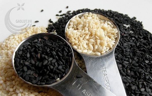 http://gaolut.vn/_img_server/gallery/2013/11/02/size640/black_white_sesame_seeds_600x379_1383401788.jpg