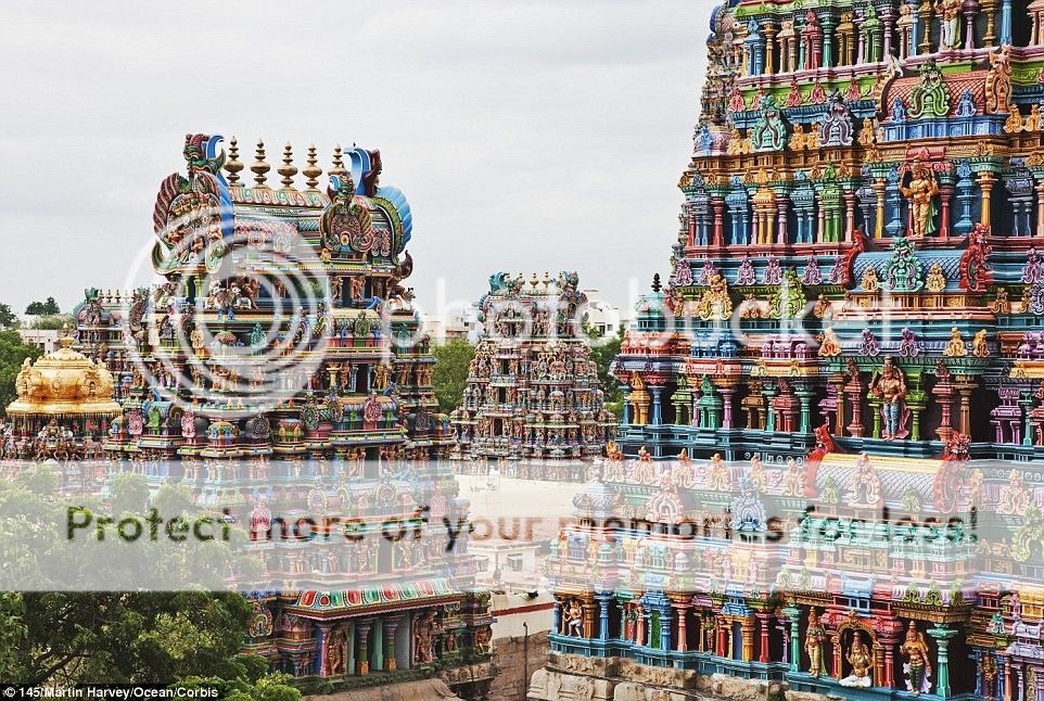 Đền Meenaskshi nằm ở bang Tamil Nadu, miền nam Ấn Độ, nổi bật với những gam màu rực rỡ.