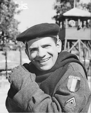 Robert Clary || Corporal Louis LeBeau - Hogan's heroes Photo (43588518) -  Fanpop