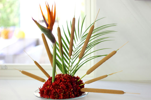 How to Make a Turkey Centerpiece from Flowers