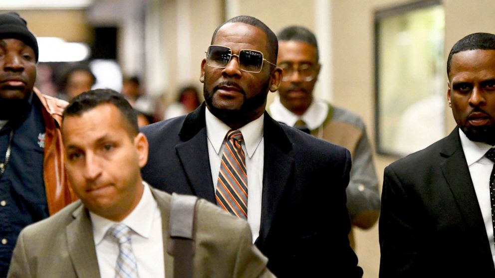 R. Kelly arrested on child pornography charges