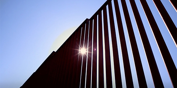 Border wall between US & Mexico