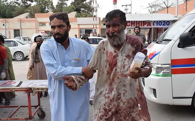 Đánh bom kinh hoàng tại Pakistan, 132 người chết