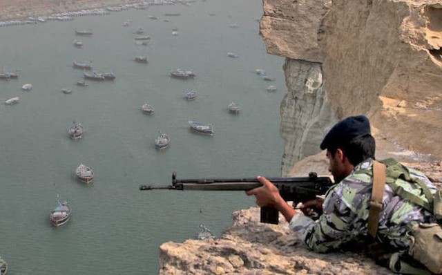 Iran dọa chặn eo biển Hormuz nếu bị Mỹ ép đến đường cùng: Liệu có phải lời nói suông? Iran dọa chặn eo biển Hormuz nếu bị Mỹ ép đến đường cùng: Liệu có phải lời nói suông?