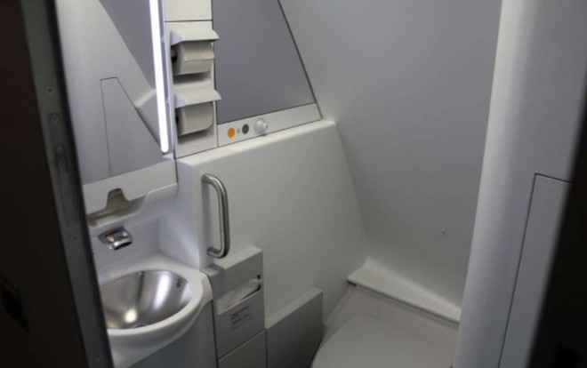 Hoá ra trên máy bay còn có những phòng ngủ bí mật cho phi hành đoàn mà không phải ai cũng biết - Ảnh 13.
