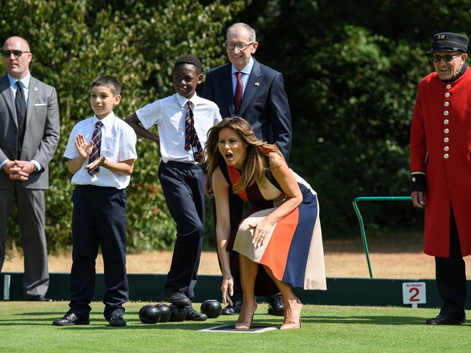 Đệ nhất phu nhân Tổng thống Mỹ lộ vẻ yêu kiều trong chuyến công du Vương quốc Anh - Ảnh 10.