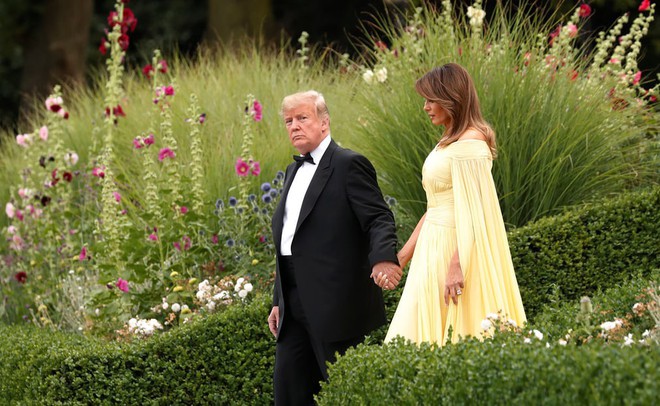 Đệ nhất phu nhân Tổng thống Mỹ lộ vẻ yêu kiều trong chuyến công du Vương quốc Anh - Ảnh 3.