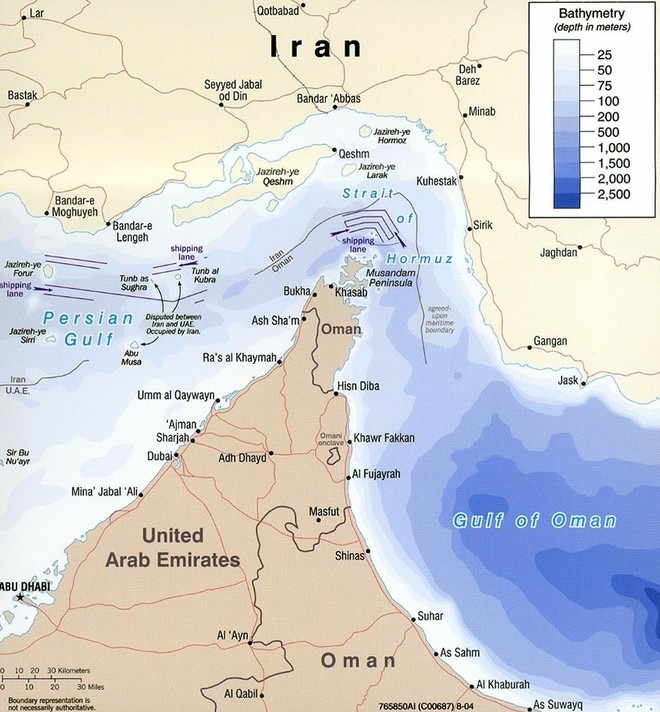 Iran dọa chặn eo biển Hormuz nếu bị Mỹ ép đến đường cùng: Liệu có phải lời nói suông? - Ảnh 1.