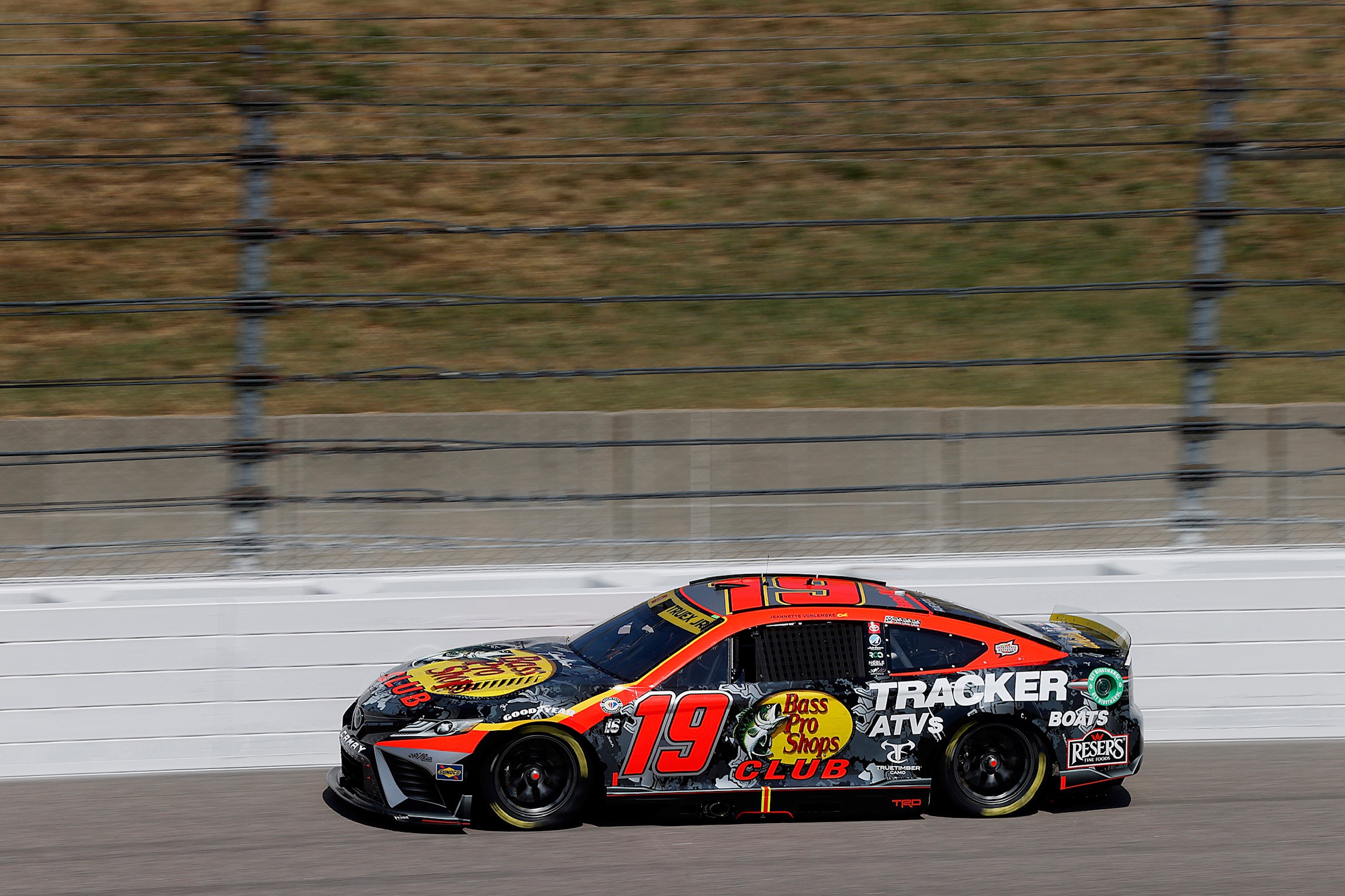 Martin Truex Jr is +750 to win 2023 South Point 400 at LVMS