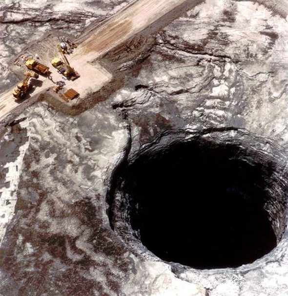 World Famous Pits and Sinkholes World Famous Pits and Sinkholes