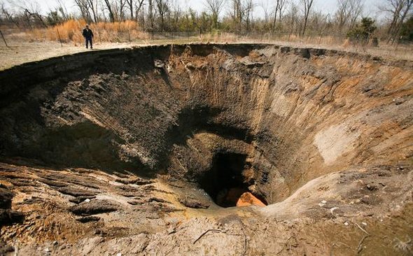 World Famous Pits and Sinkholes World Famous Pits and Sinkholes
