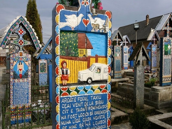 «Веселое кладбище» - румынская достопримечательность для туристов.