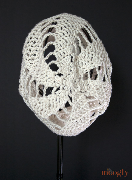 Spinning Summer Slouchy Beanie - free crochet pattern on moogly