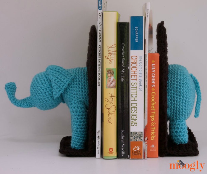 Crochet Elephant Bookends! Free #crochet pattern from Mooglyblog.com