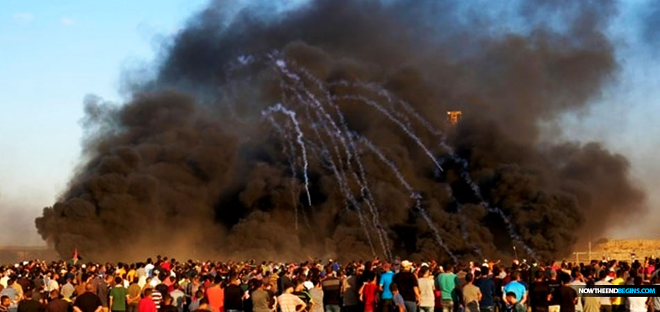 12000-palestinians-riot-gaza-strip-border-israel-burn-tires-hurl-rocks-soldiers-idf-middle-east