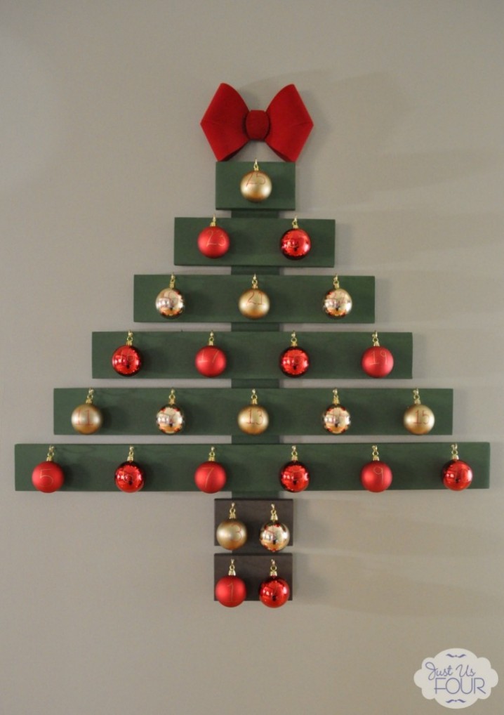 Creative Wall Christmas Tree Designs You Can DIY