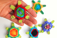 How to make popsicle turtles using three sticks and God's Eye Weaving Pattern