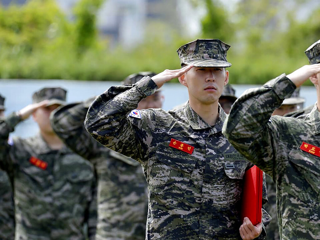 Tottenham Forward, Son finishes military training in South Korea