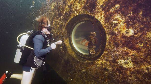 Scientist breaks world record by living 30ft underwater for 74 days