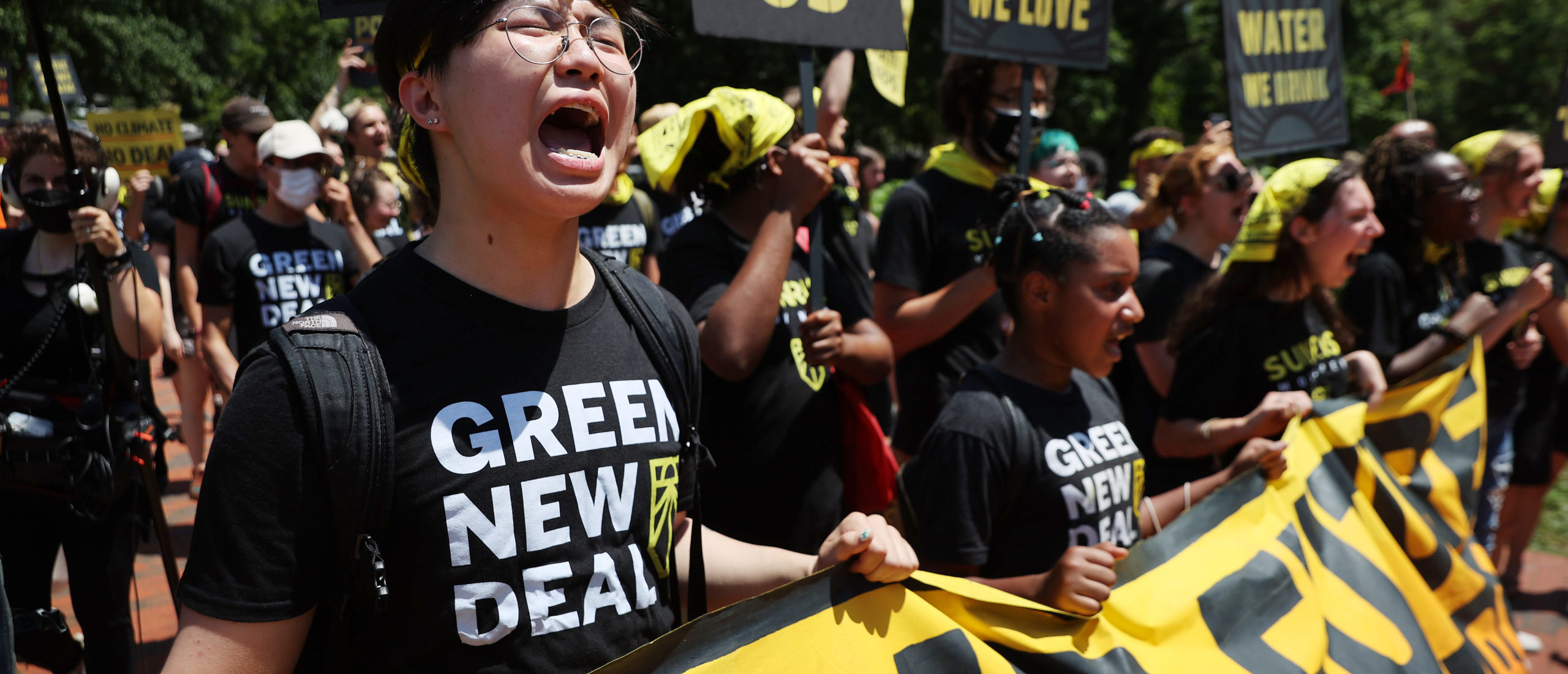 Democrats Look To Sustainable Investing Craze As Means For Pushing Climate Agenda