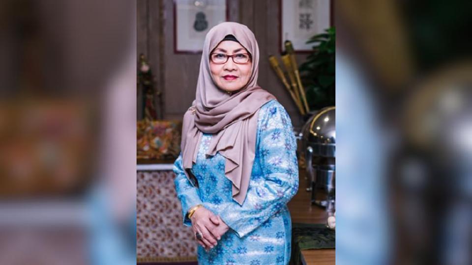 Sanisah tidak mengamalkan petua tertentu dalam menjaga suara melainkan tidak suka makanan pedas dan hanya gemar meminum air suam. Foto Ihsan DFP