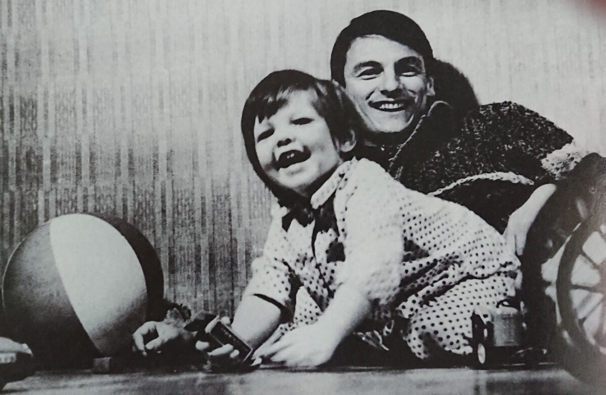 Андрей Тарковский с сыном.