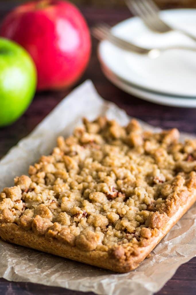 These Small-batch Apple Pie Bars are easier than pie! | #Dessert | #AppleDesserts | #EasyDesserts |