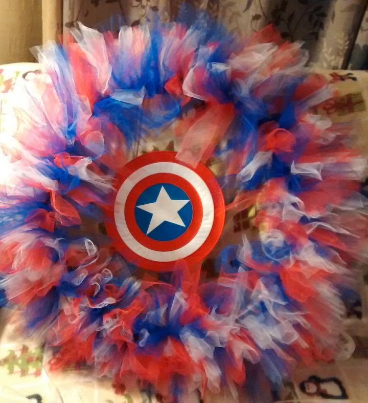 s 20 stunning wreaths for the 4th of july, Captain America Wreath