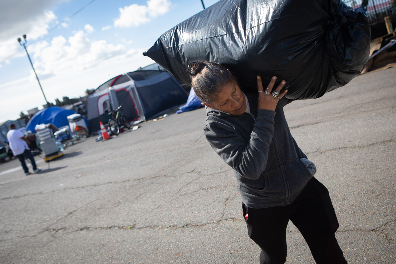 Judge says San Diego's prosecution of unhoused
resident using 'trash can' law can continue Judge says San Diego's prosecution of unhoused resident using 'trash
can' law can continue