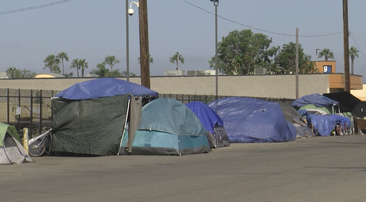 Police
can begin enforcing San Diego's camping ban on Sunday Police can begin enforcing San Diego's camping ban on Sunday