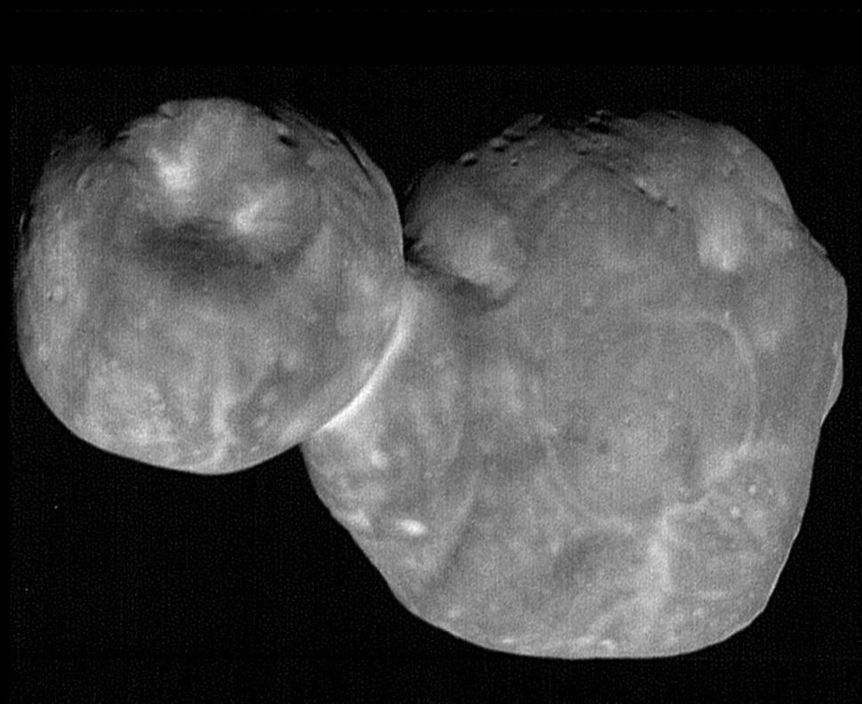 Best-Ever View of Distant Object Ultima Thule Reveals Weird Circles, Pits