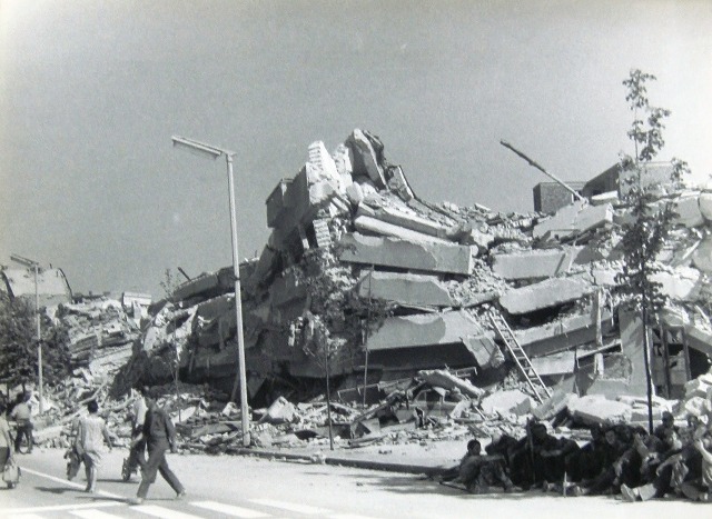 Ο καταστροφικός σεισμός του 1963 στα Σκόπια