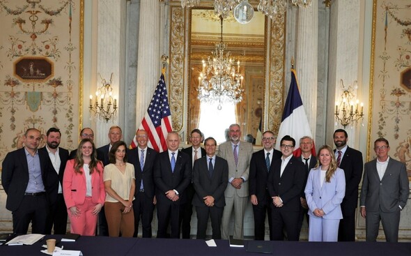 Group Indiana Delegation in France