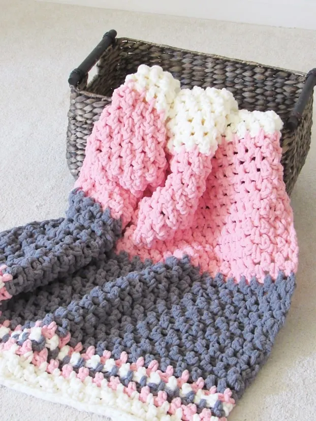 Free Crochet Baby Blanket pattern that works up in 5 Hours, #crochetblanket, #crochetbabyblanket, #crochetafghan