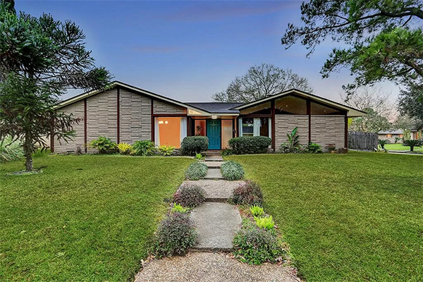 Mid-Century home in Texas