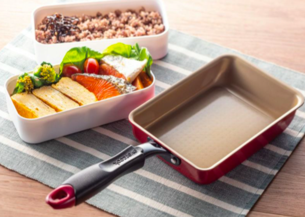 Alternate text Alternate text