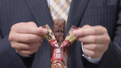 Alternate text Alternate text