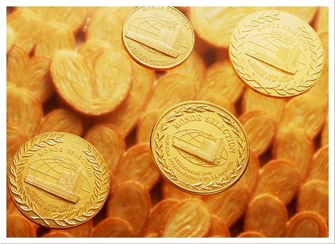 Alternate text Alternate text