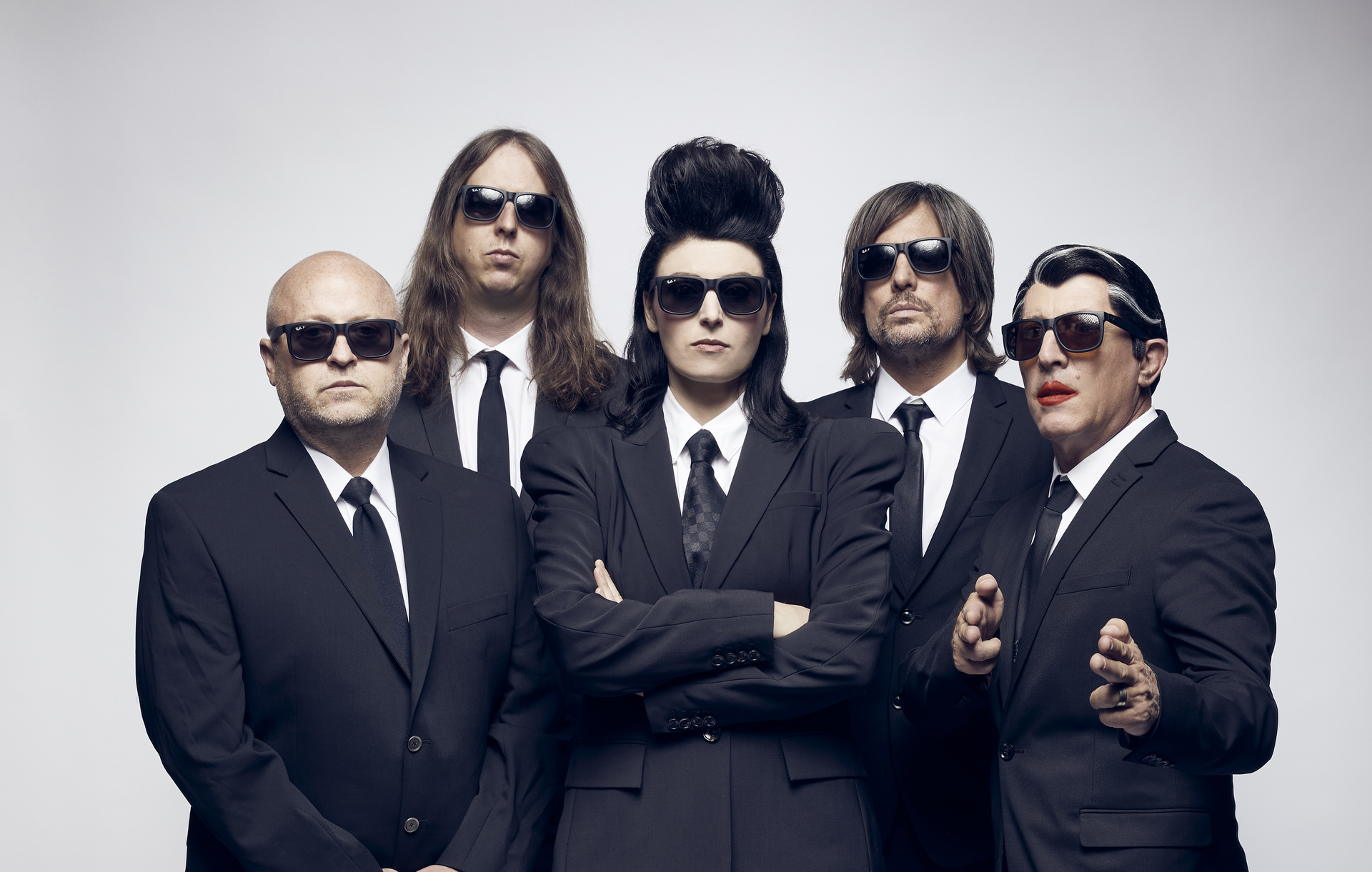Puscifer Release "Bullet Train to Iowa" Video; Money $hot Livestream on April 17 ​   　 