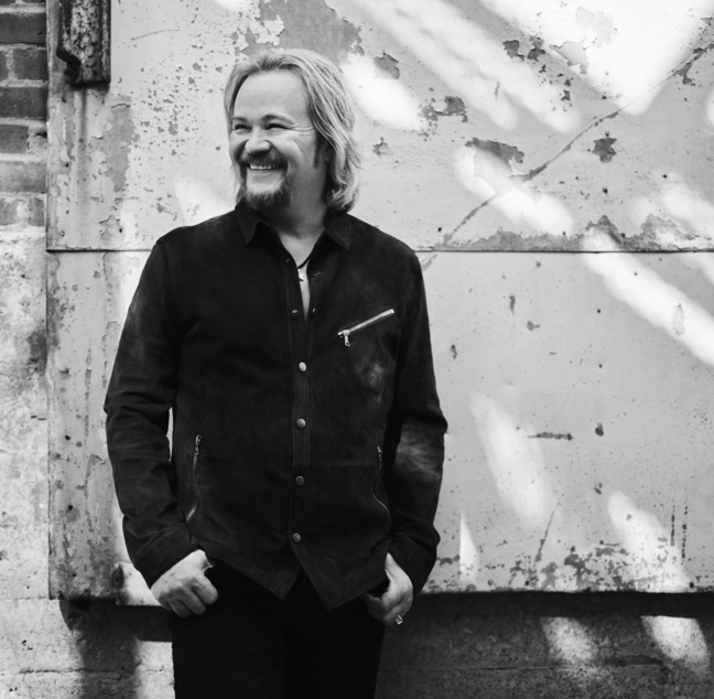 Travis Tritt Gets Back To ‘No-Frills Classic Outlaw-Country Sound’ With New Album, Set In Stone, Available May 7