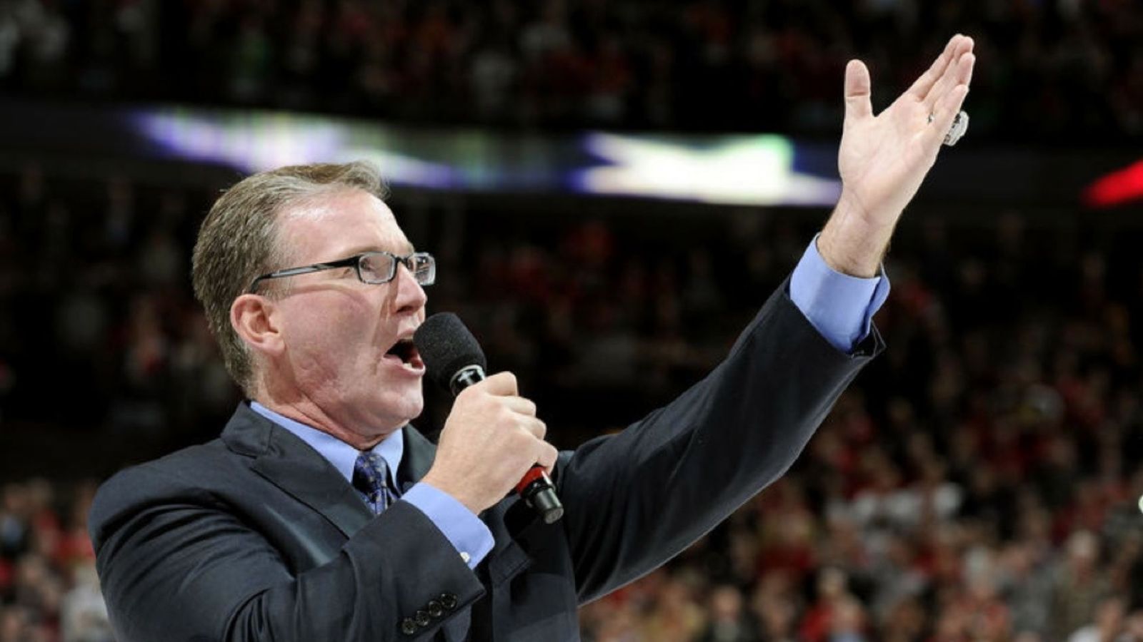 Jim Cornelison singing