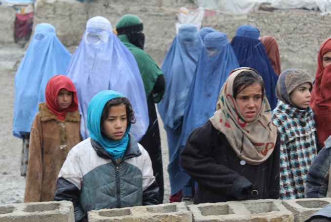 This image has an empty alt attribute; its file name is mail