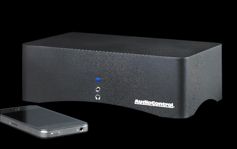 AudioControl Rialto 400 Black With iPhone.jpg