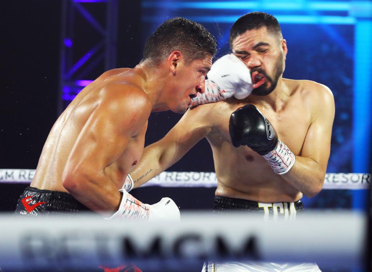Giovani Santillan Remains Perfect With Majority Decision Over Former World Champion Antonio DeMarco