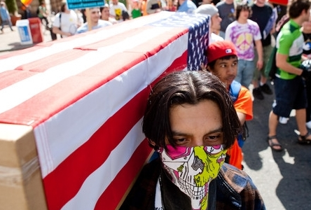 This image has an empty alt attribute; its file name is mail