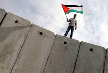 This image has an empty alt attribute; its file name is mail